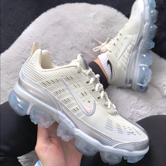 Nike Shoes - 🆕 NIKE AIR VAPORMAX 360
